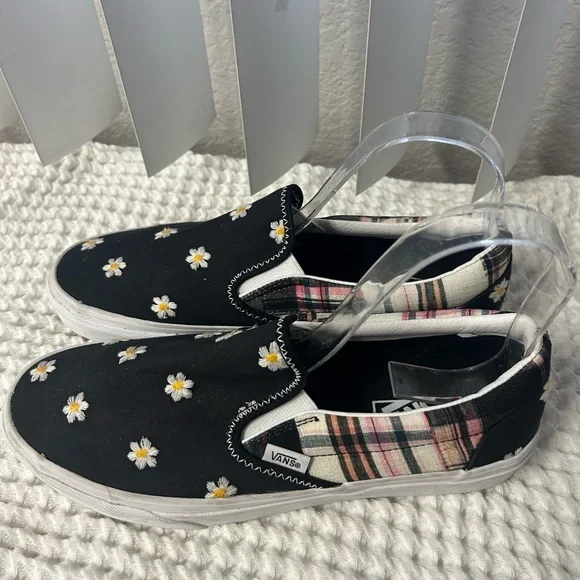 NWOT! VANS Floral Plaid Slip-on Sneakers. Size 8.5 - Picture 5 of 8